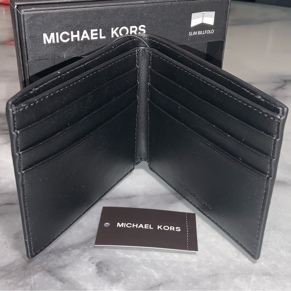 MICHAEL KORS MEN'S "JET SET" GENUINE "MK" BLACK LEATHER PASSCASE WALLET  $98 NWT - Picture 4 of 7